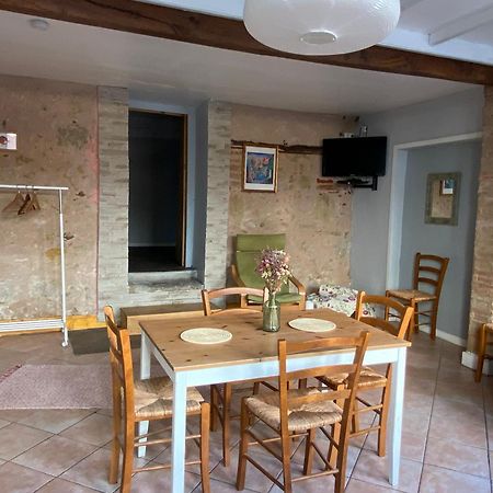 Appartement 3 Pieces Rdc Plein Centre Ville Марсиак Екстериор снимка