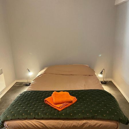 Appartement 3 Pieces Rdc Plein Centre Ville Марсиак Екстериор снимка