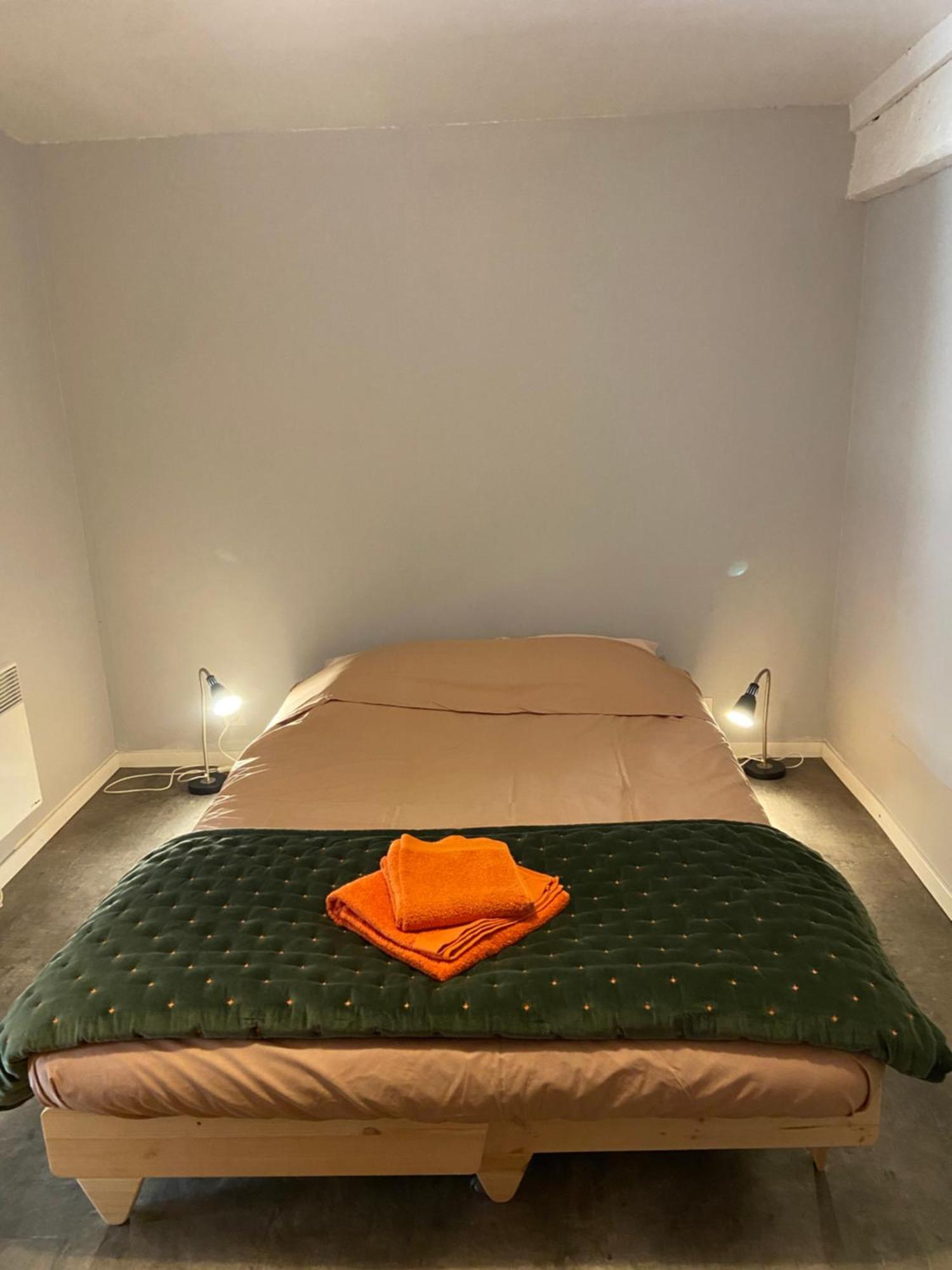 Appartement 3 Pieces Rdc Plein Centre Ville Марсиак Екстериор снимка